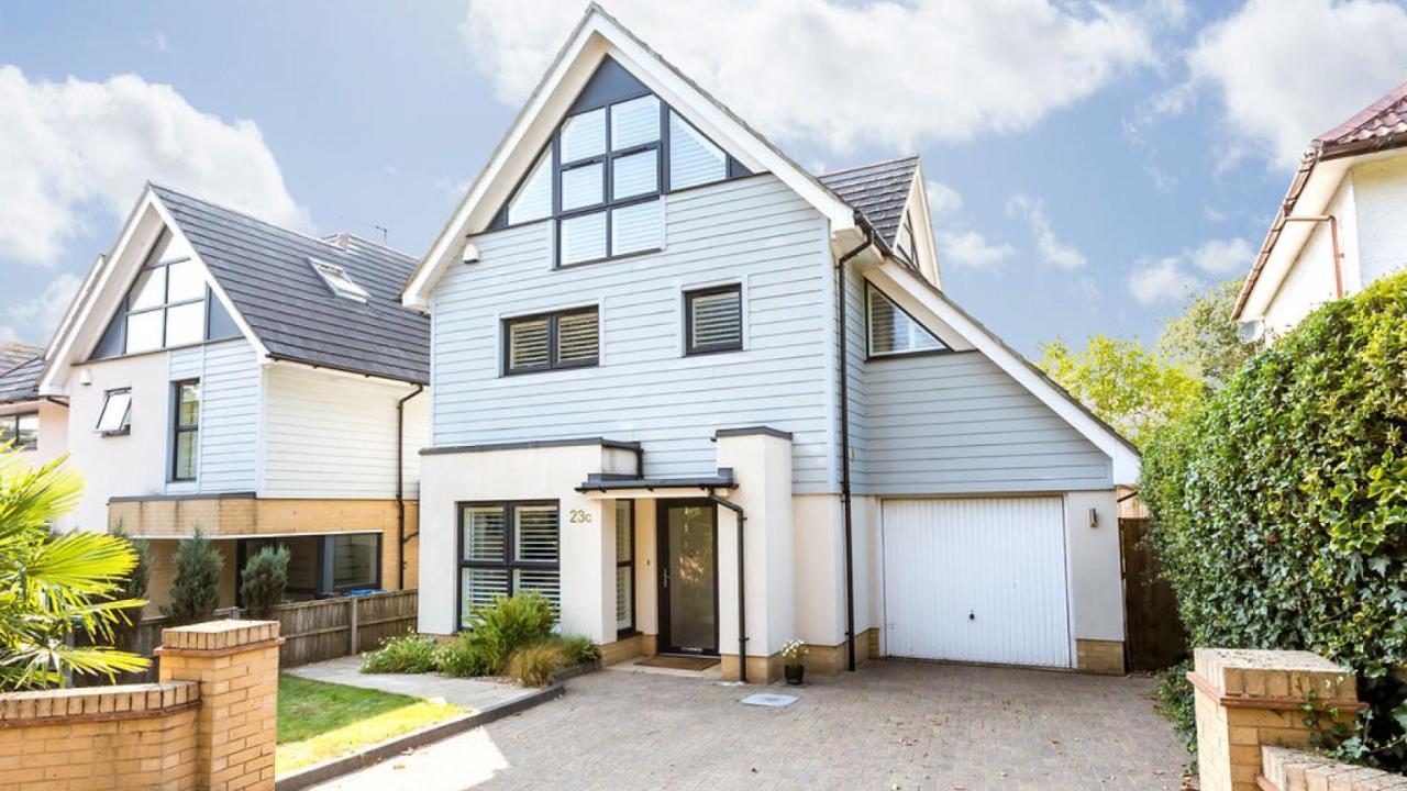 Twin Palms Villa Poole Exterior photo